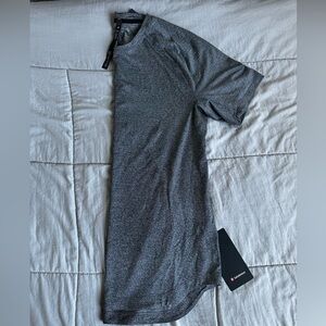 lululemon Men’s DrySense Short Sleeve Shirt Size Large | NWT